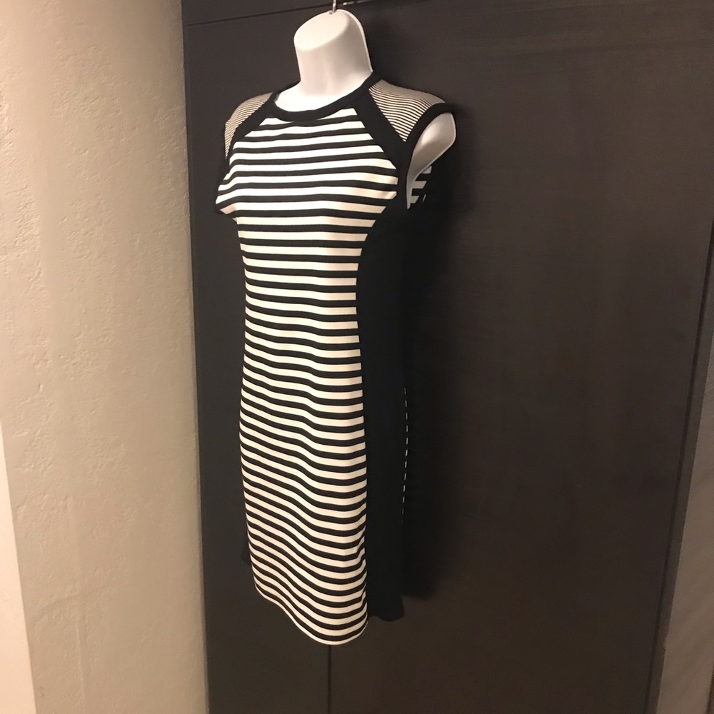 3/$30- Stripe stretchy dress sz small - never worn